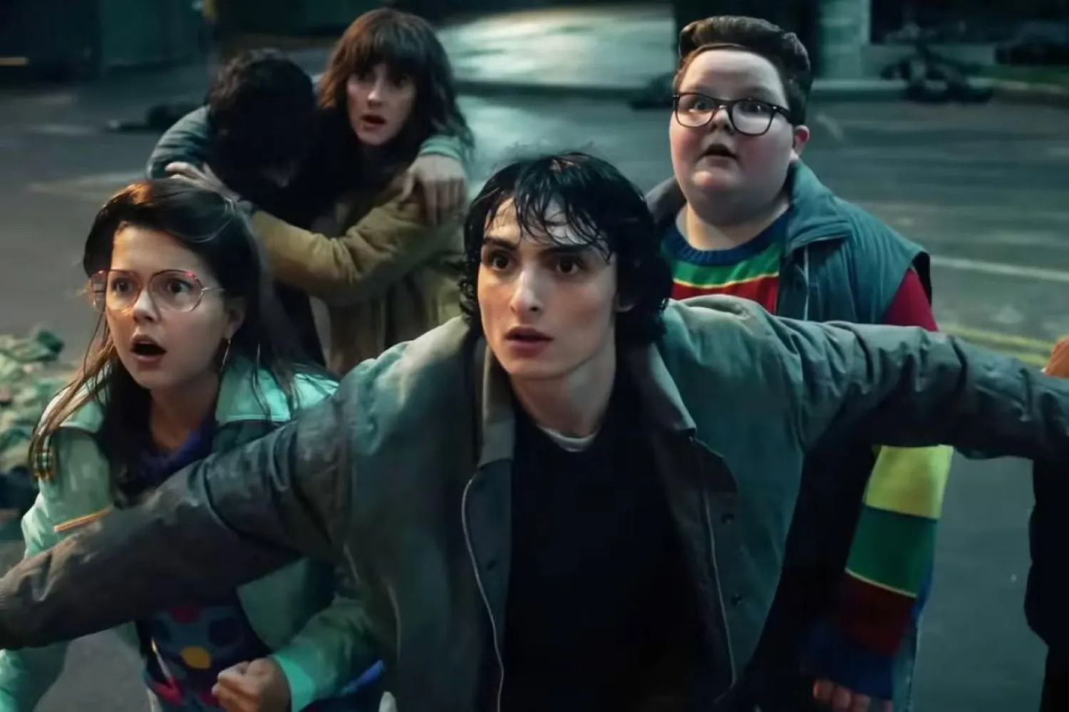 Ekran hayatına 2016'da başlayan Stranger Things, 1980'lerde kurgusal bir Amerikan kasabasında yaşanan bir dizi paranormal olayı konu alıyor (Netflix)