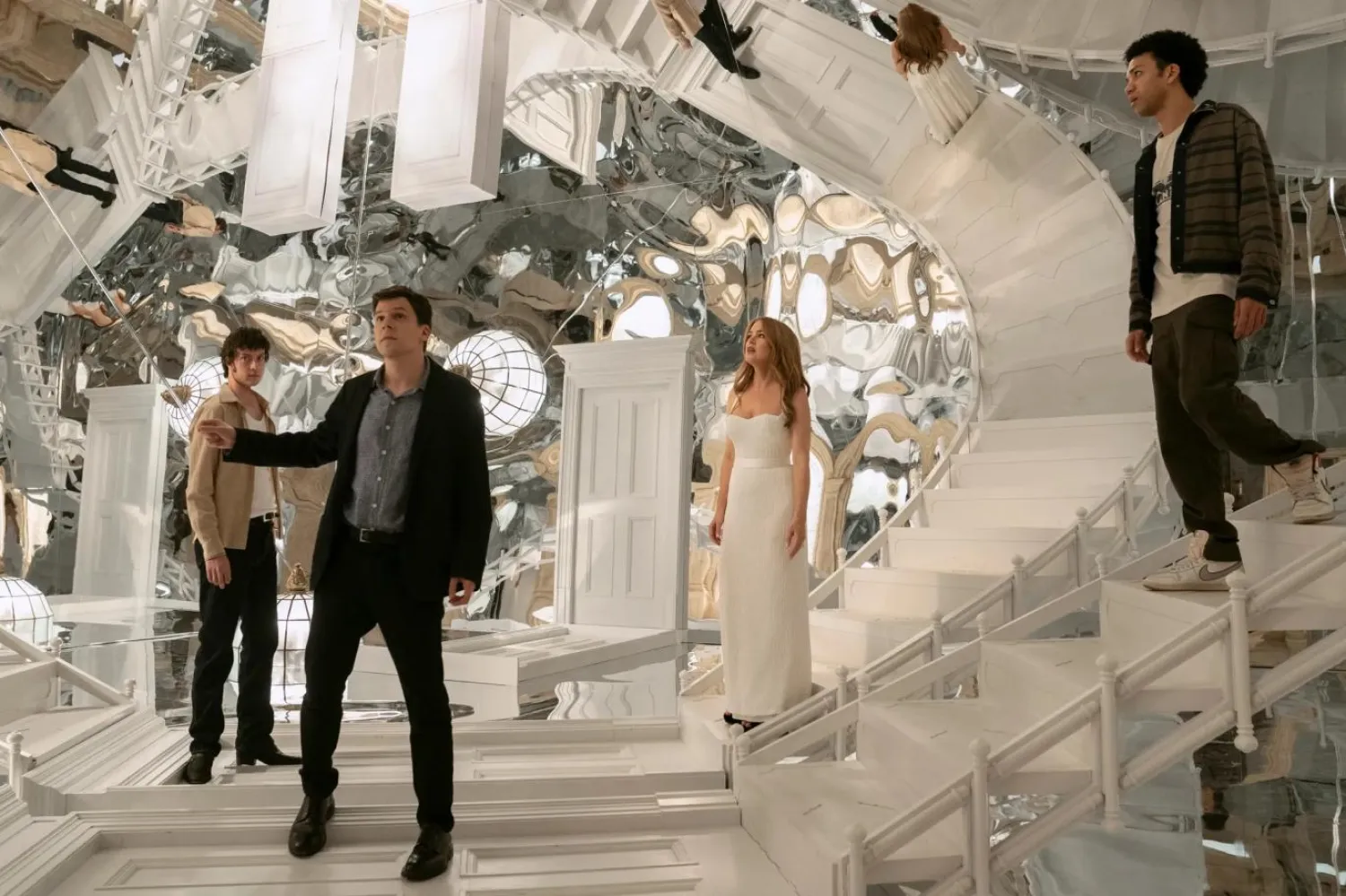 Sihirbaz ve dolandırıcıların bir araya geldiği "Dört Atlı" ekibi, kötü şöhretli bir suç çetesinin elinden dünyanın en büyük elmaslarından birini çalmayı hedefliyor (Lionsgate)