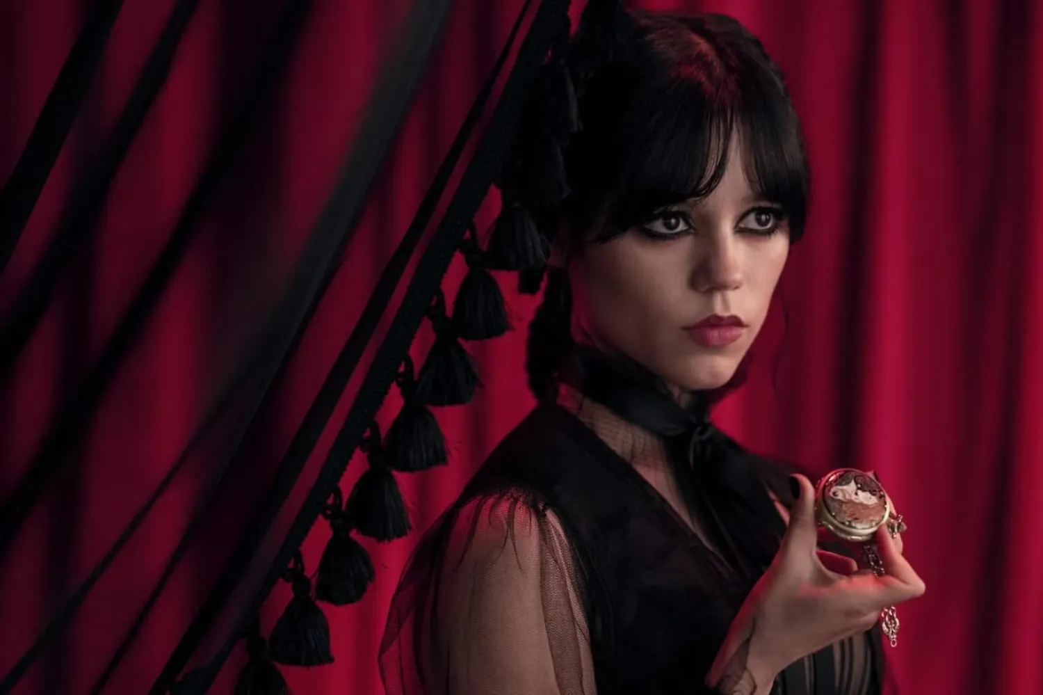 23 yaşındaki Jenna Ortega'nın başrolünde yer aldığı Wednesday'in üçüncü sezonu 2027 yazında yayına girecek (Netflix)