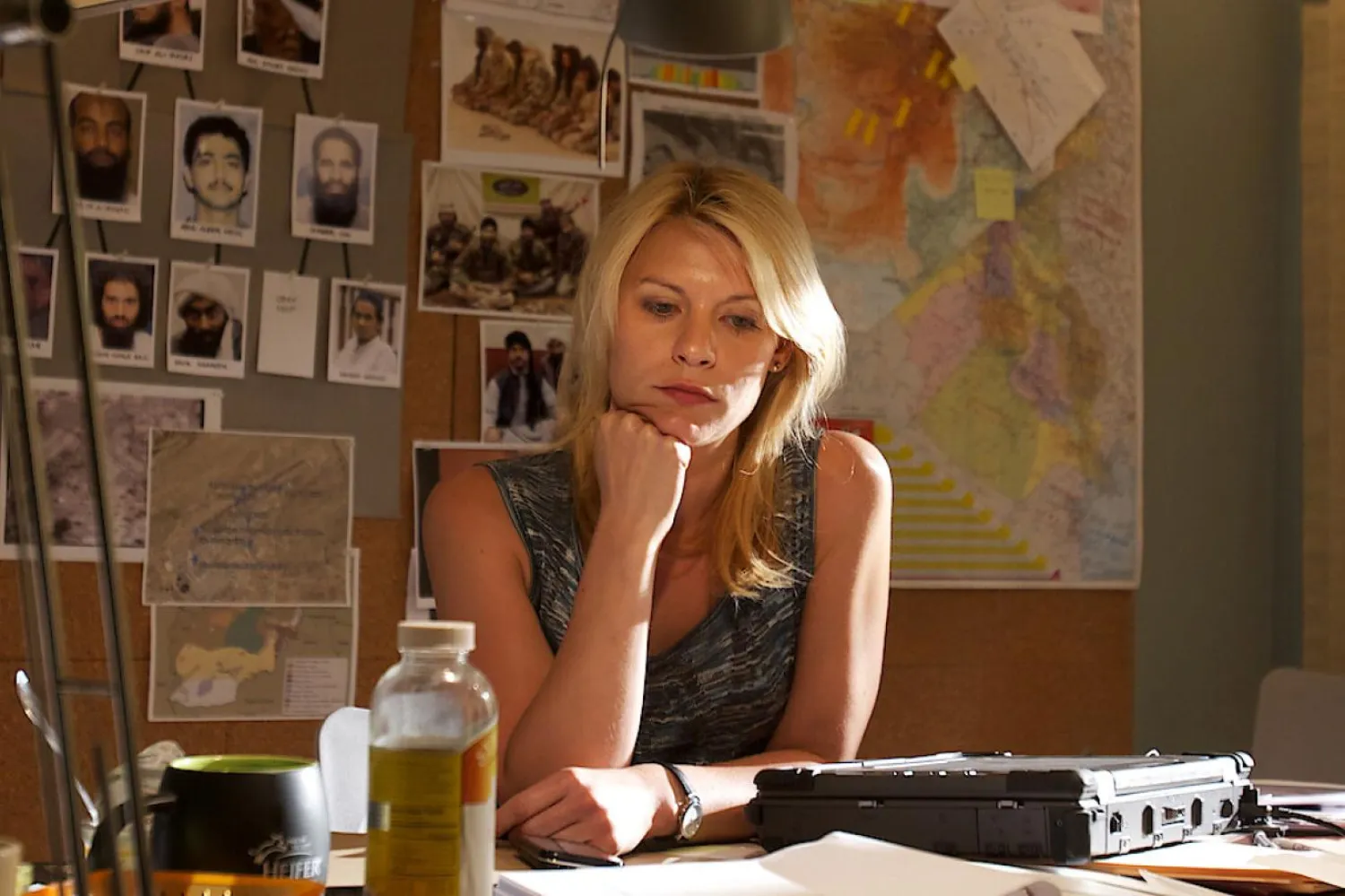 46 yaşındaki Claire Danes, 2011–2020'de Homeland'de canlandırdığı Carrie Mathison rolüyle iki kez Emmy ve iki kez Altın Küre ödüllerine layık görülmüştü (Showtime)