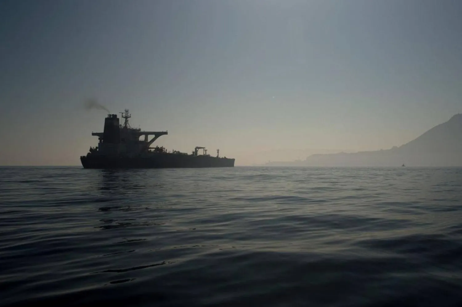 ABD Hazine Bakanlığı, Muhammed Hüseyin Şemhani'nin gölge filosunun büyüklüğünü 50'den fazla gemi olarak tahmin ediyor (AFP)