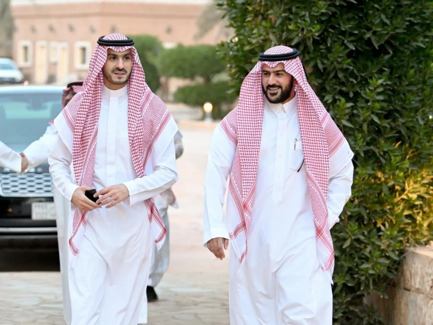 الأمير عبد الرحمن بن تركي في إحدى المناسبات مع عبد العزيز المالك (حساب عبد العزيز المالك)