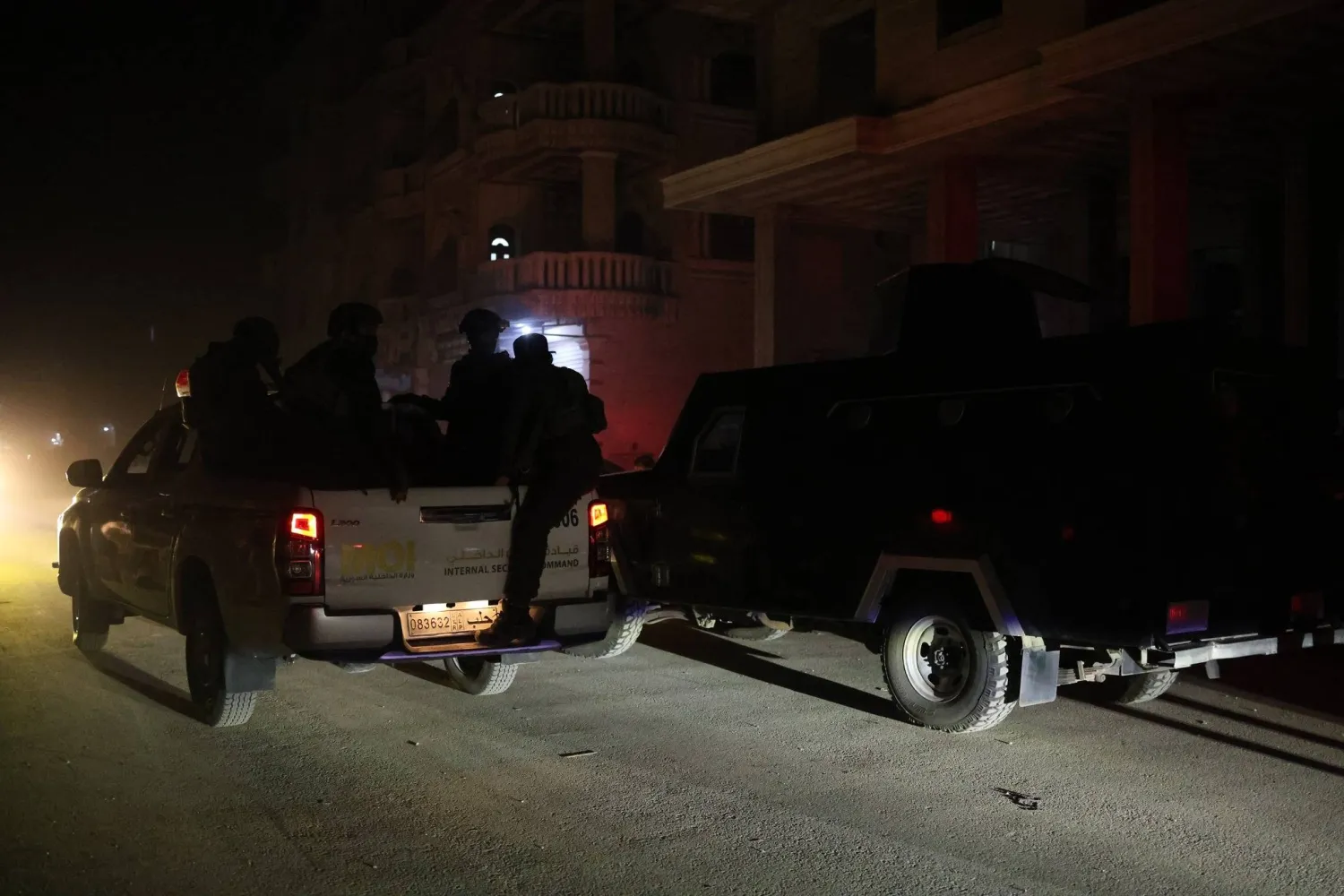 الوحدات الأمنية بإدلب تستهدف خلايا تابعة لتنظيم «داعش» الإرهابي في منطقة الدانا يوم الاثنين 1 ديسمبر 2025 (سانا)