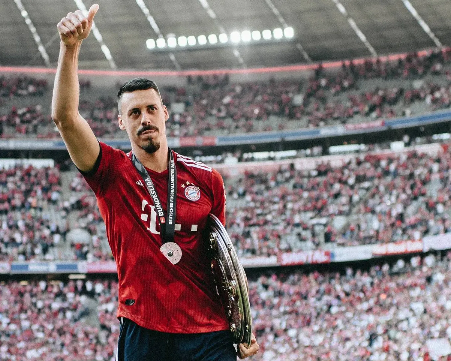 ساندرو فاغنر مدرب أوغسبورغ المقال (البوندسليغا)