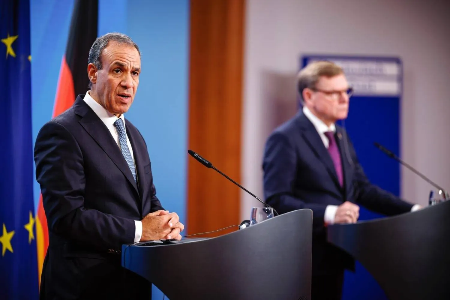 جانب من المؤتمر الصحافي بين وزيري الخارجية المصري بدر عبد العاطي والألماني يوهان فاديفول الثلاثاء (الخارجية المصرية)