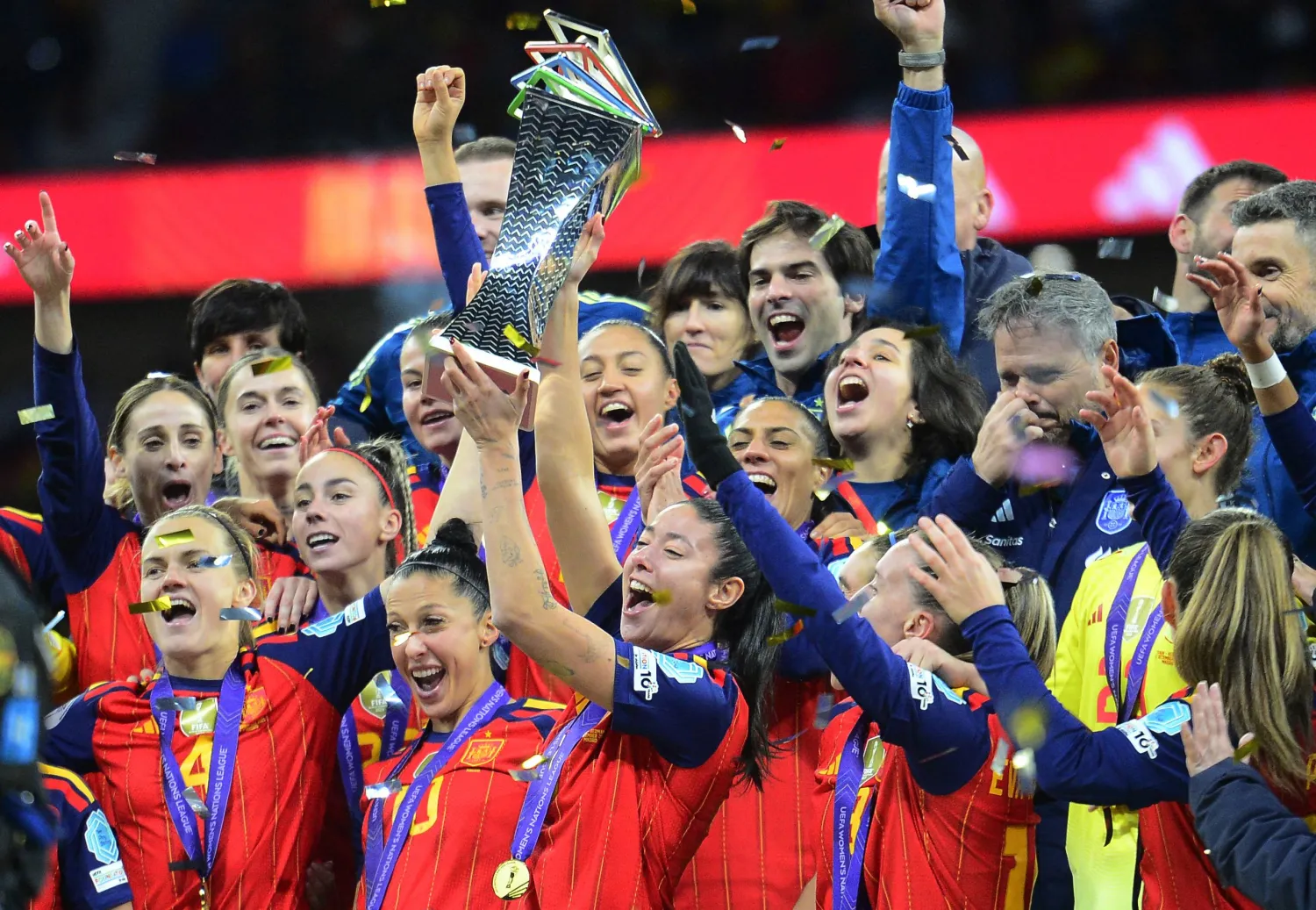 إسبانيا تحتفظ بلقب دوري الأمم الأوروبية للسيدات (رويترز)