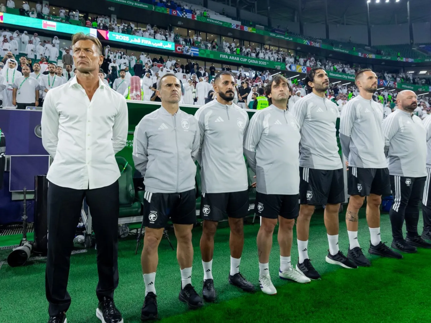 رينارد سيغيب عن مواجهة جزر القمر لسفره لحضور قرعة كأس العالم (المنتخب السعودي) 