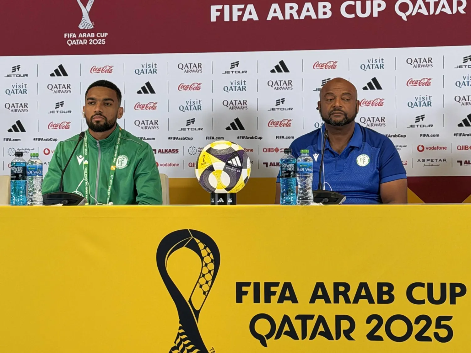 حمادي جامباي مدرب منتخب جزر القمر (الشرق الأوسط)