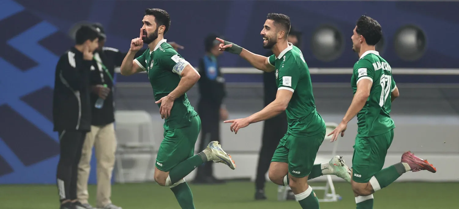 خريبين محتفلاً بالهدف الثمين (تصوير: سعد العنزي) 