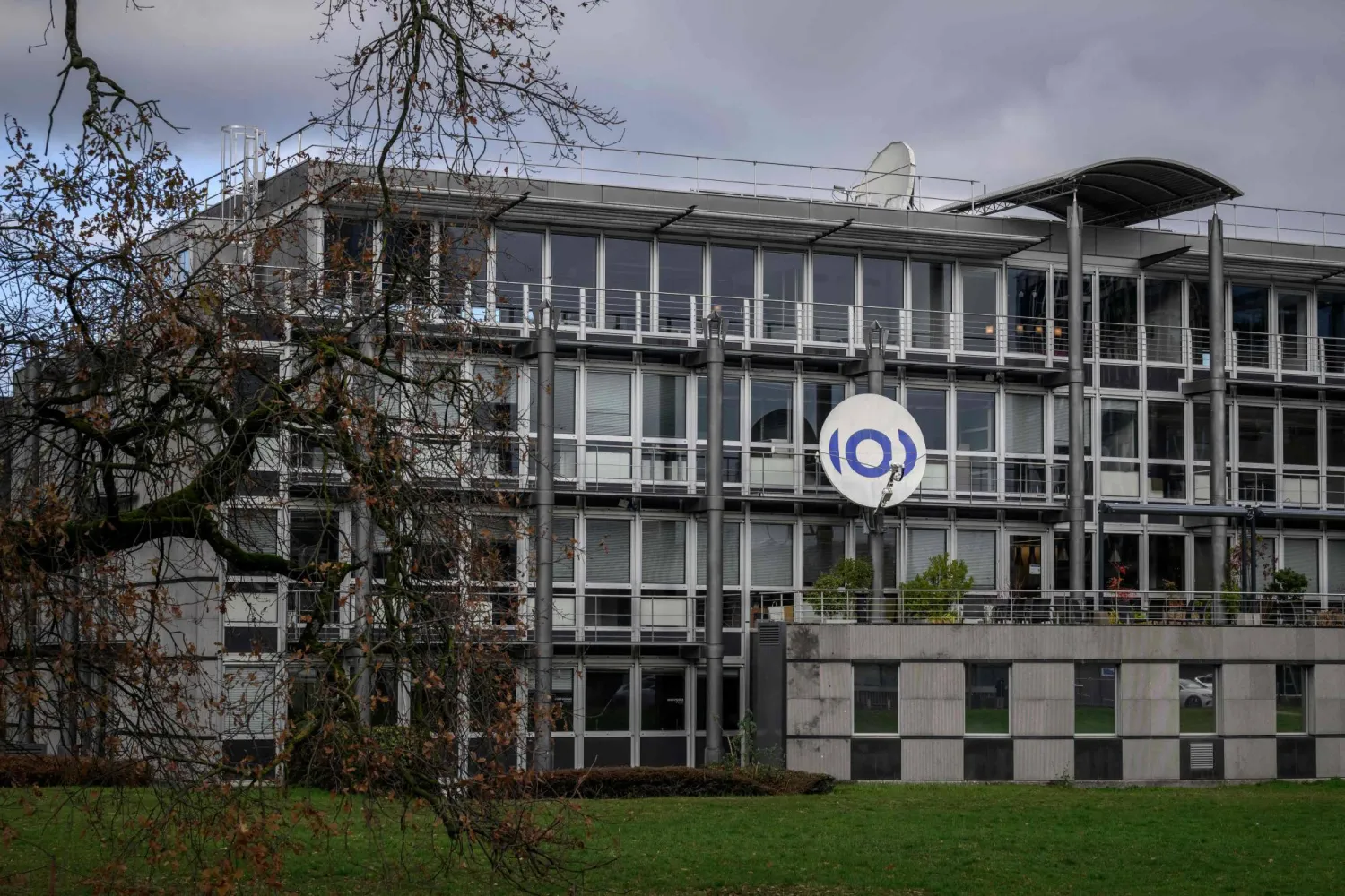 مقر اتحاد البث الأوروبي في جنيف - الجهاز الذي ينظم «يوروفيجن» (أ.ف.ب)