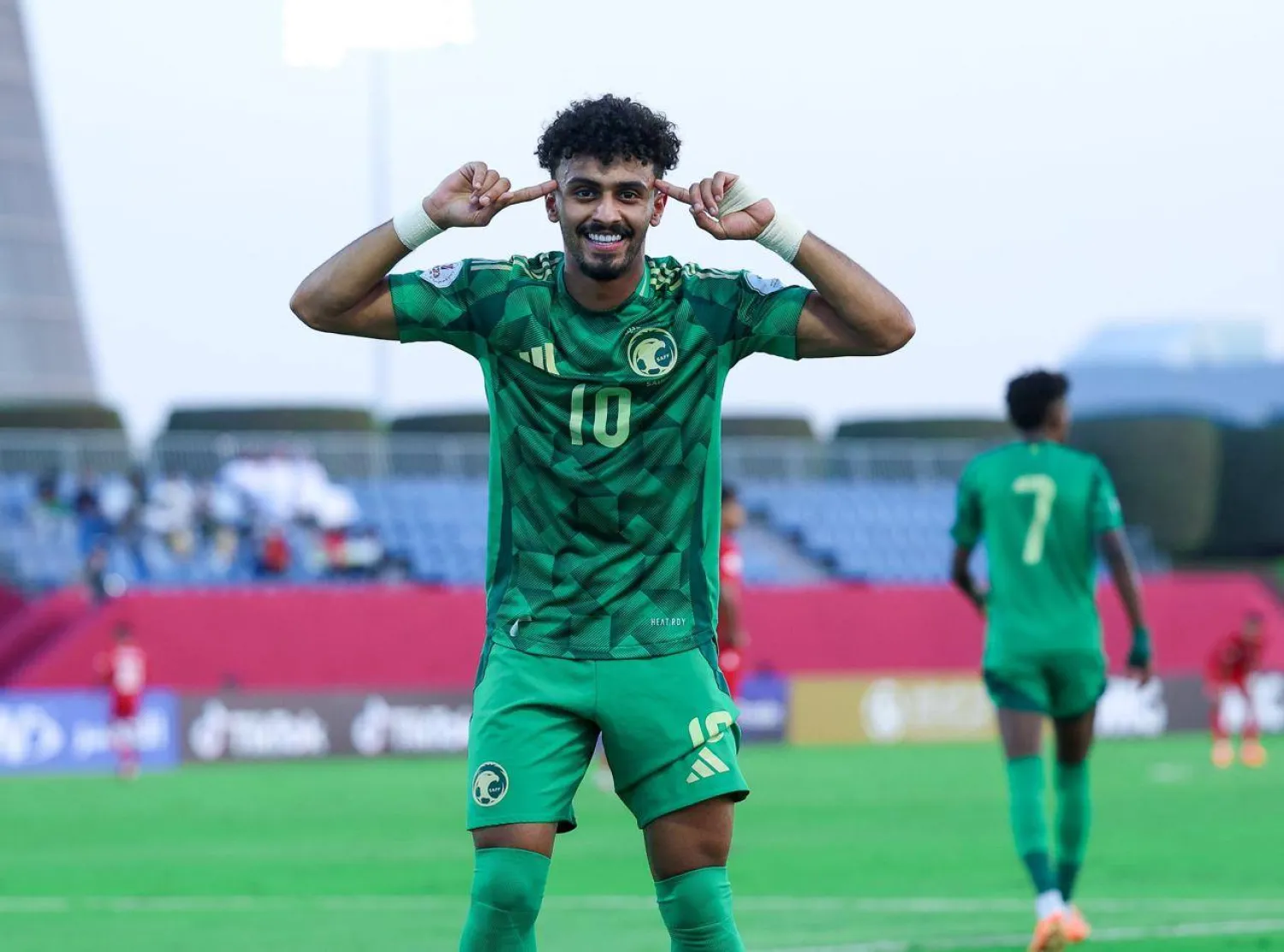 فرحة سعودية بالفوز الكبير على البحرين (الاتحاد السعودي)