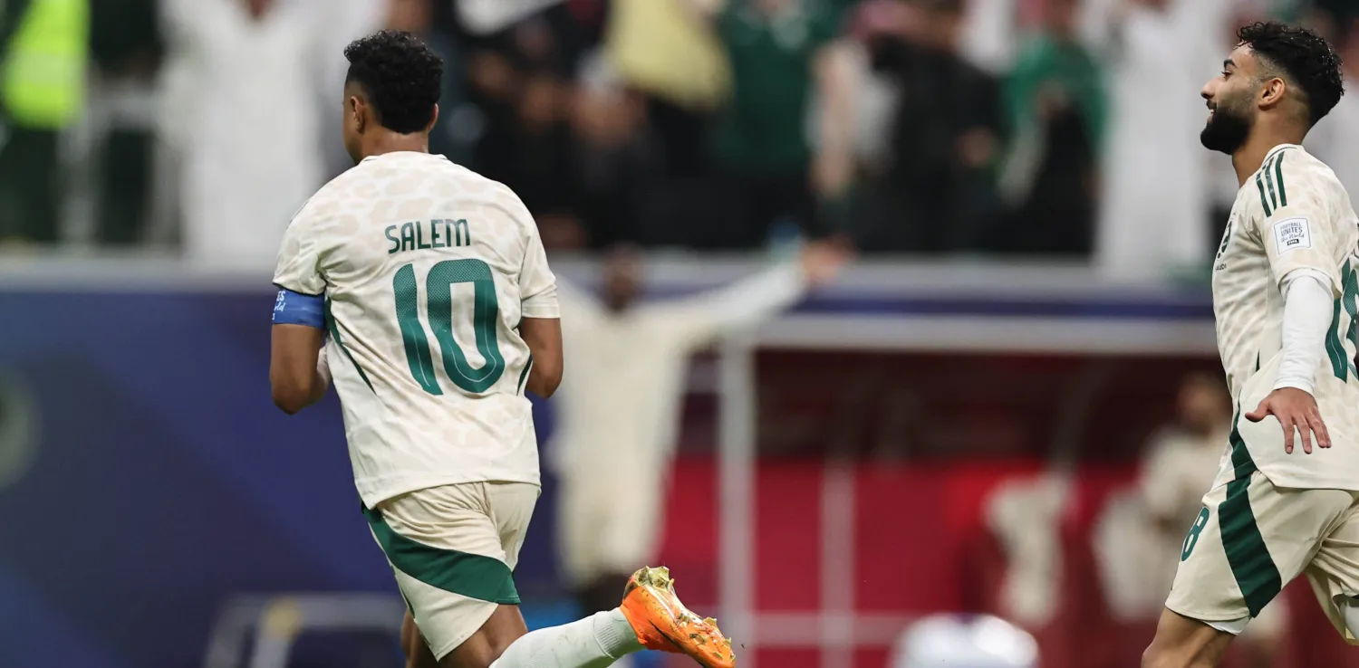 الدوسري محتفلاً بالهدف (تصوير: سعد العنزي)