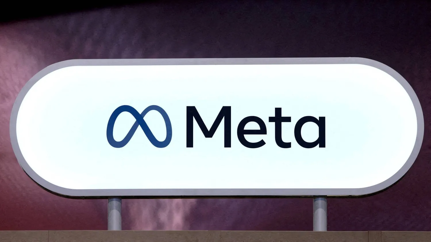 FILE PHOTO: The logo of Meta is seen at Porte de Versailles exhibition center in Paris, France, June 11, 2025. REUTERS/Gonzalo Fuentes/File Photo