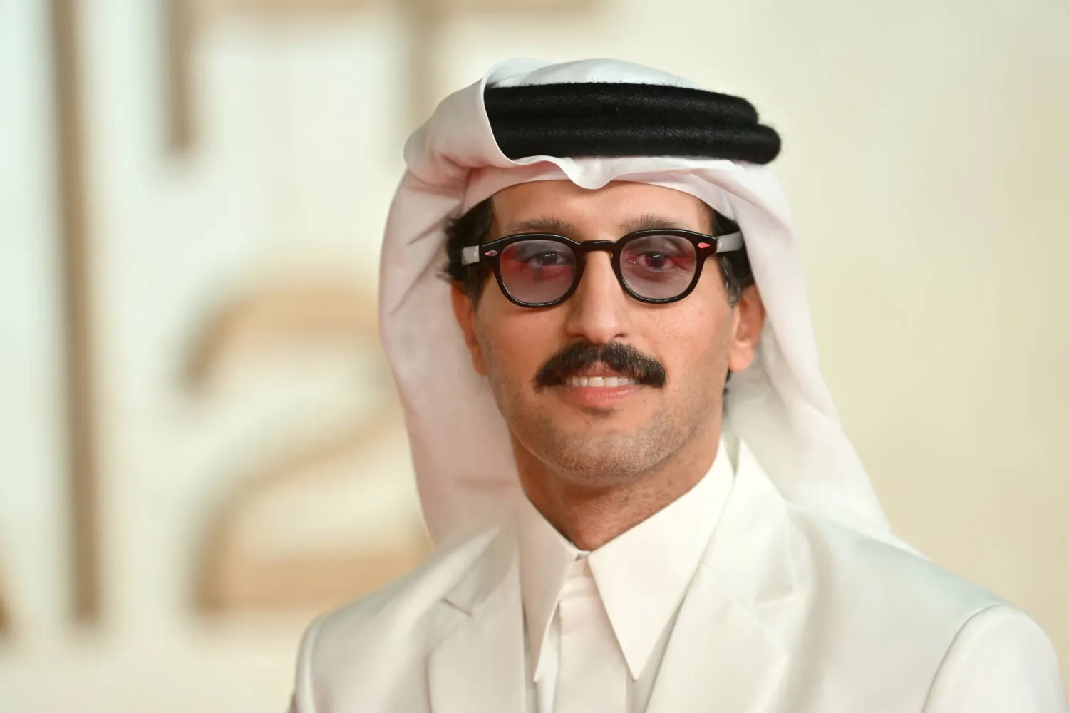 علي الكلثمي شارك تفاصيل منهجه الإخراجي ورحلته داخل الصناعة السعودية (البحر الأحمر)