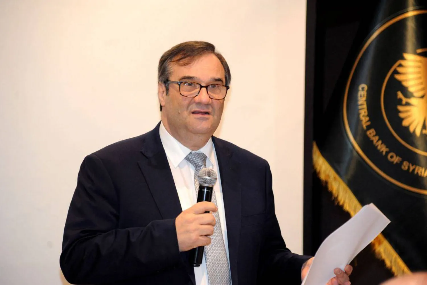 حاكم مصرف سوريا المركزي عبد القادر الحصرية (فيسبوك)