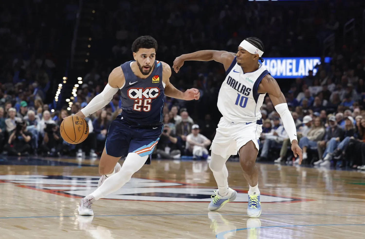 أوكلاهوما سيتي ثاندر هزم دالاس مافريكس (رويترز)