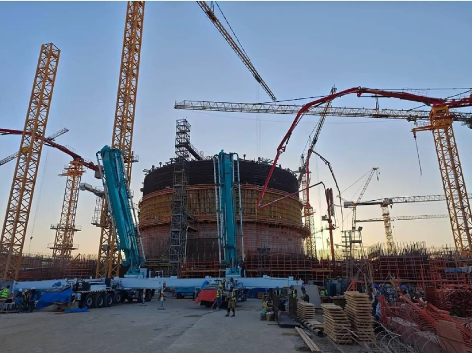 جانب من محطة «الضبعة النووية» في مصر نهاية الشهر الماضي (هيئة المحطات النووية المصرية)