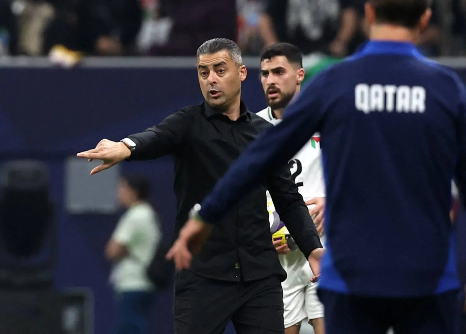 إيهاب أبو جزر مدرب منتخب فلسطين (رويترز)