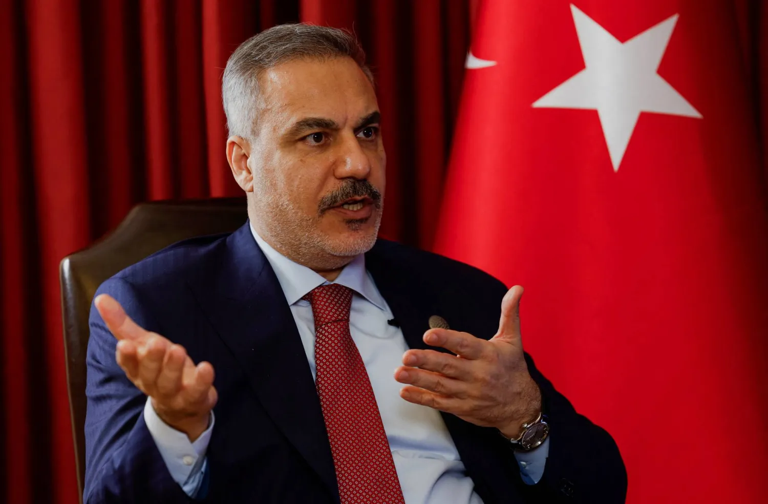 وزير الخارجية التركي هاكان فيدان (رويترز) 