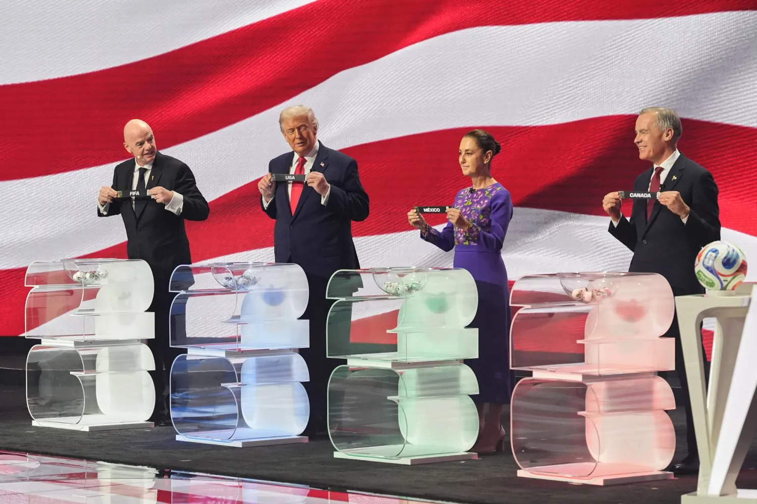 قرعة مثيرة لمونديال 2026 أقيمت بواشنطن (أ.ب)