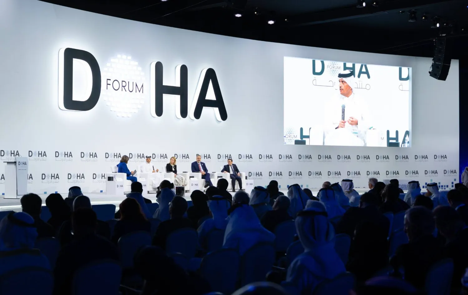 رئيس الوزراء القطري خلال حديثه في منتدى الدوحة السبت (الخارجية القطرية)