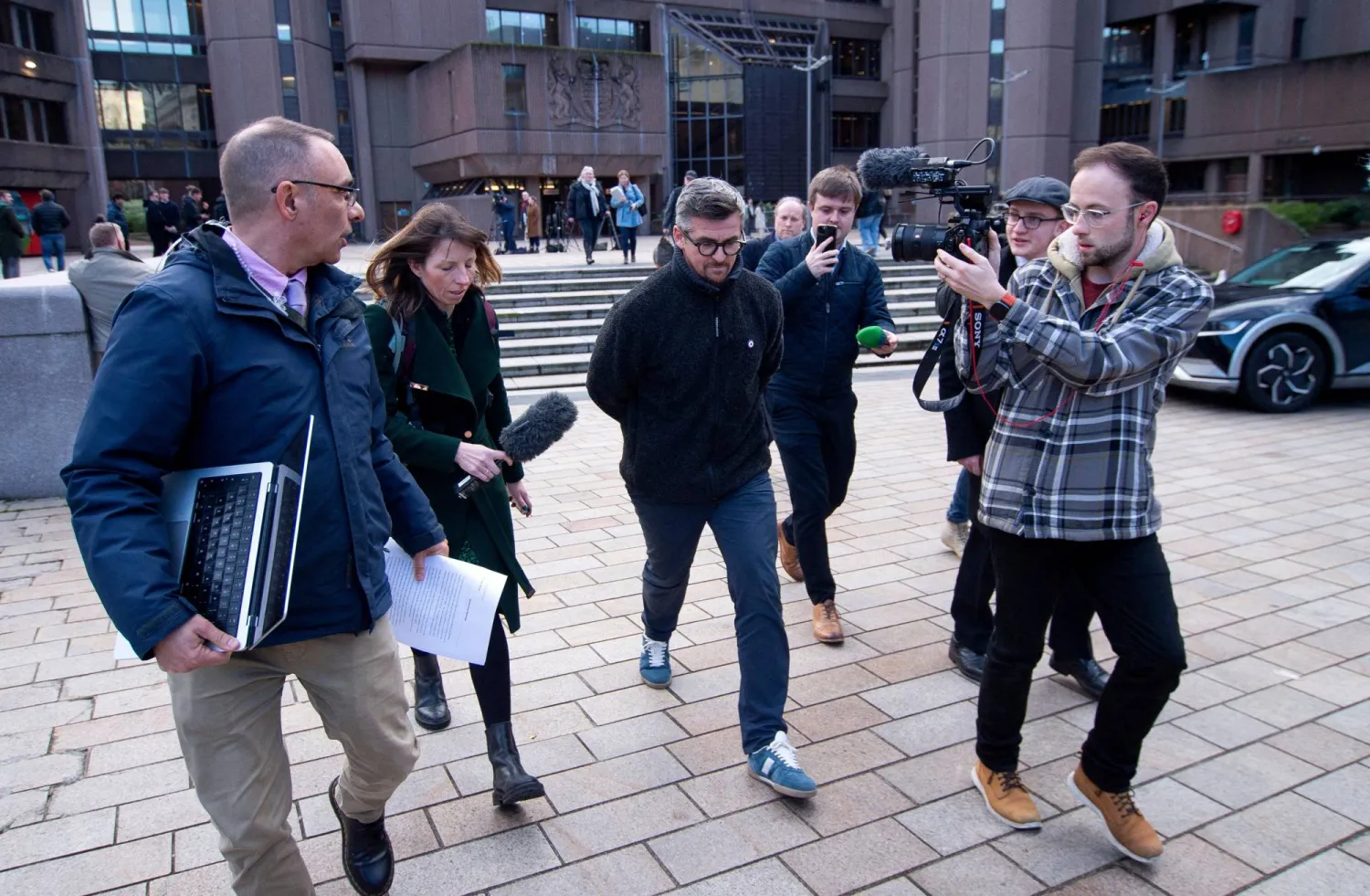 جوي بارتون (رويترز)