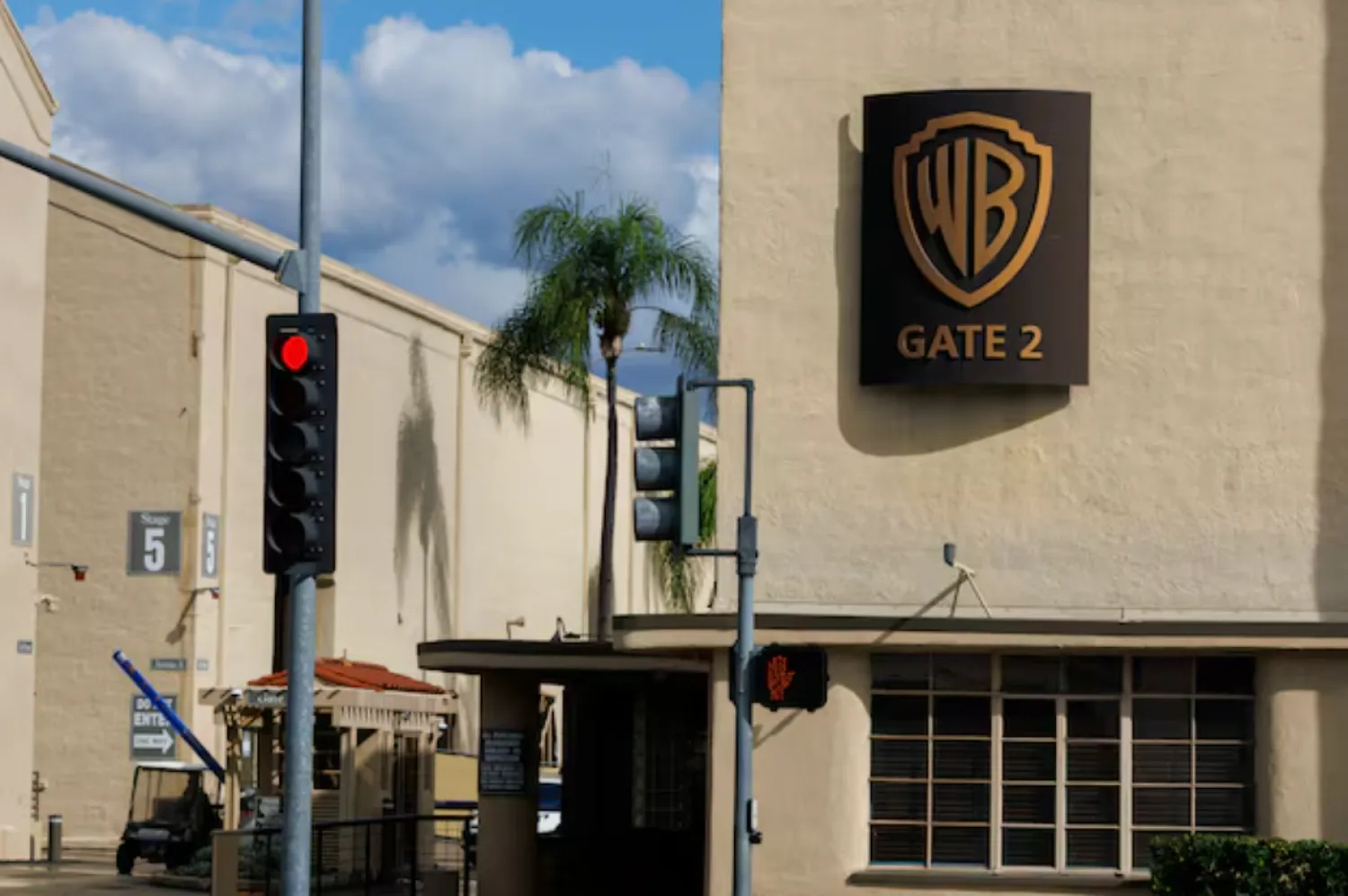 The Warner Bros. studios in Burbank, California, US November 18, 2025. REUTERS/Mike Blake