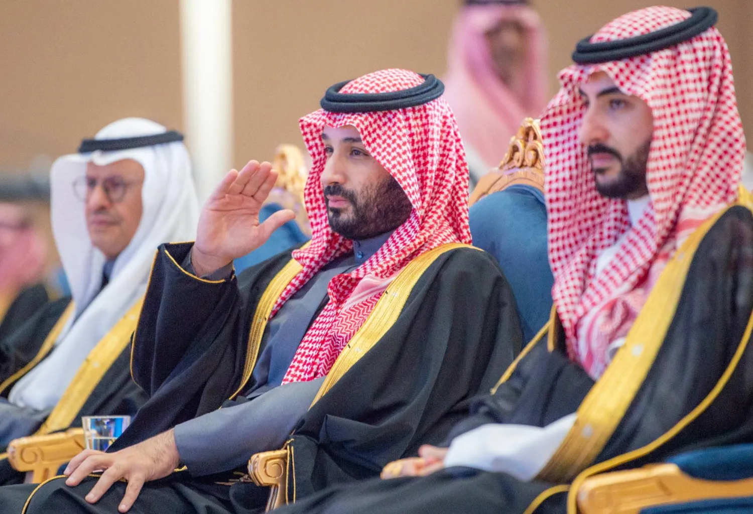 الأمير محمد بن سلمان ولي العهد رئيس مجلس الوزراء السعودي خلال رعايته افتتاح مرافق قاعدة الملك سلمان الجوية بالقطاع الأوسط (واس)