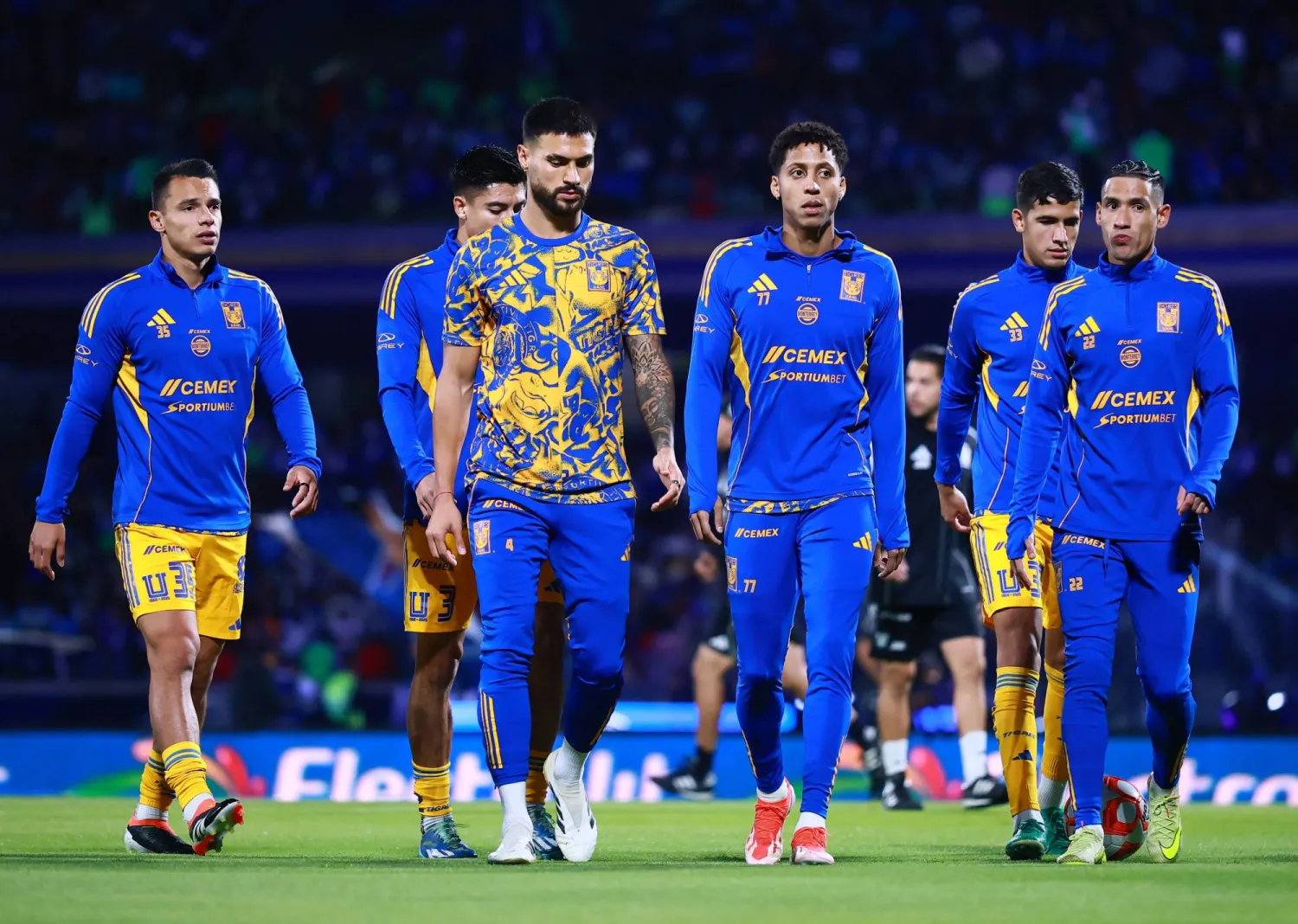 نادي كروز أزول المكسيكي (رويترز)