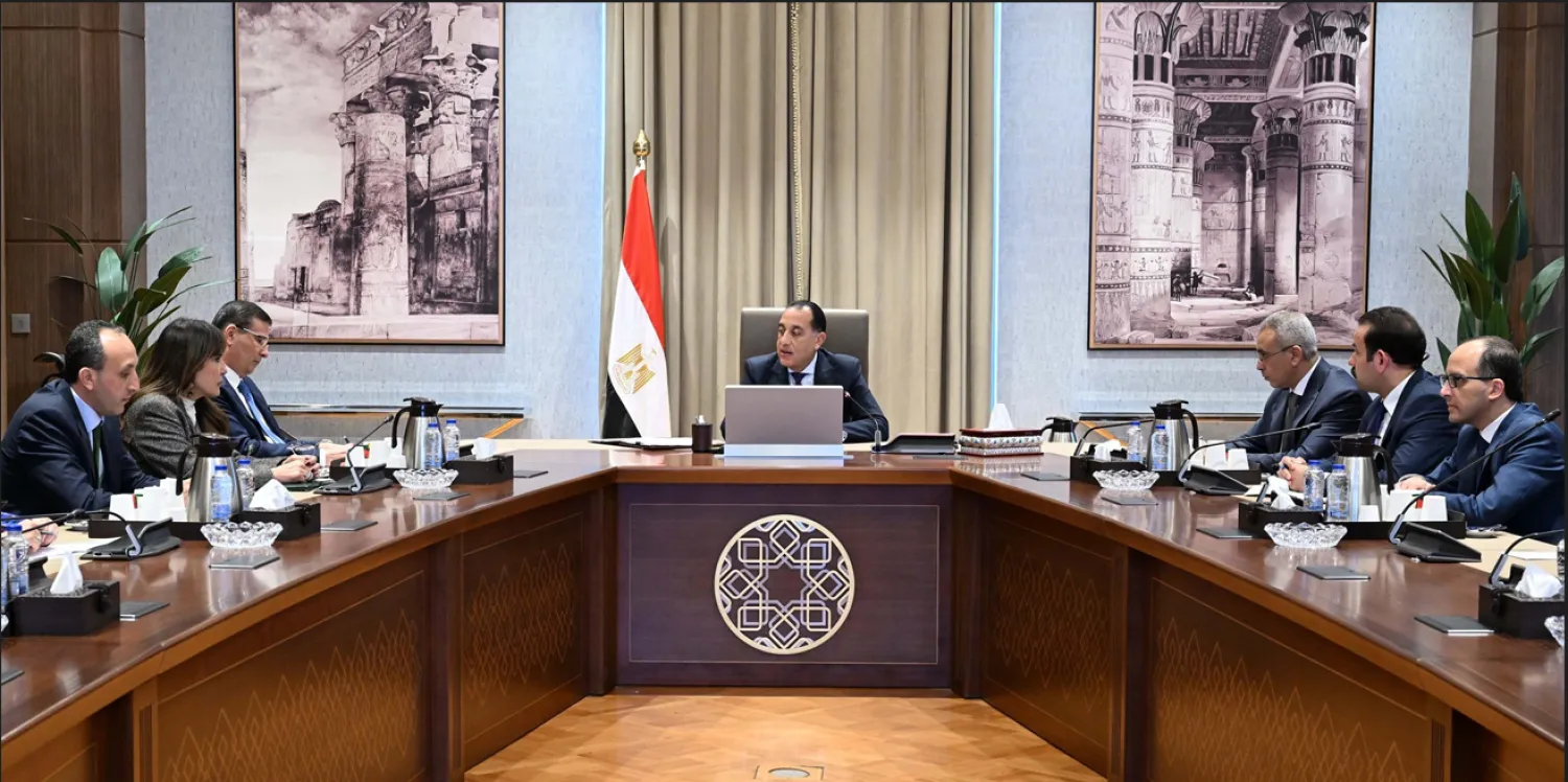رئيس الوزراء المصري مصطفى مدبولي خلال متابعة جهود توافر السلع الغذائية في الأسواق (مجلس الوزراء)