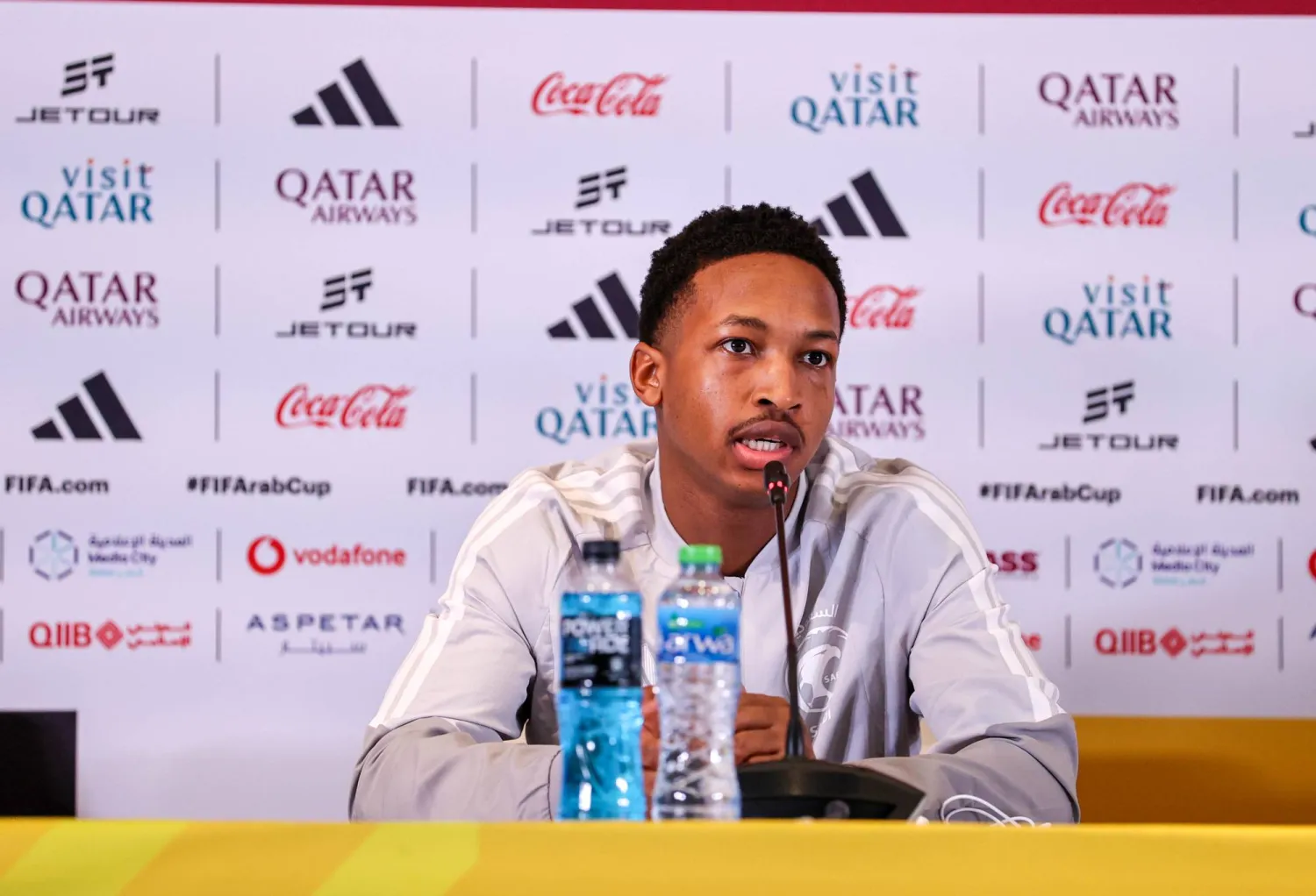 مراد هوساوي لاعب المنتخب السعودي في المؤتمر الصحافي (تصوير: سعد العنزي) 