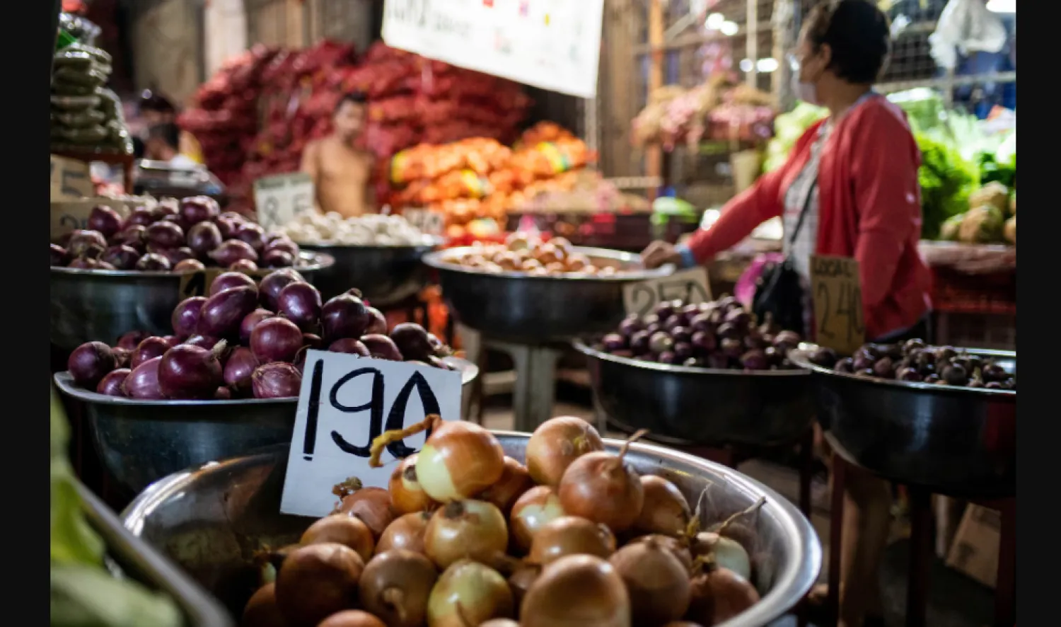 الفلافونويدات في البصل تدعم صحة القلب من خلال خفض ضغط الدم (رويترز)