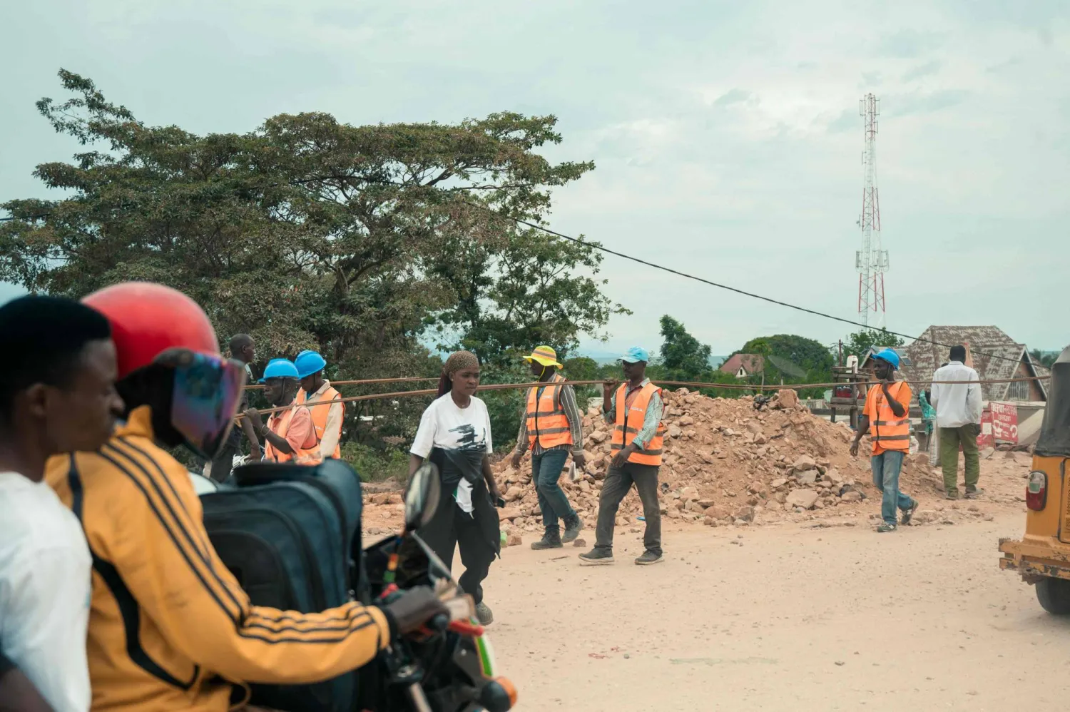 متمردو حركة 23 مارس المدعومة من رواندا دخلوا بلدة أوفيرا شرق الكونغو الديمقراطية (أ.ف.ب)