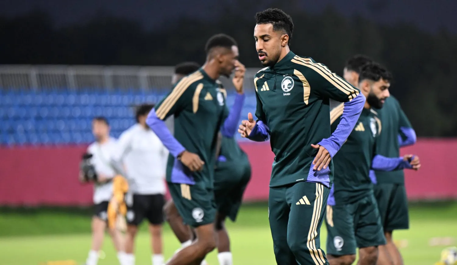 سالم الدوسري خلال تدريبات الأخضر الأخيرة (تصوير: بشير صالح)