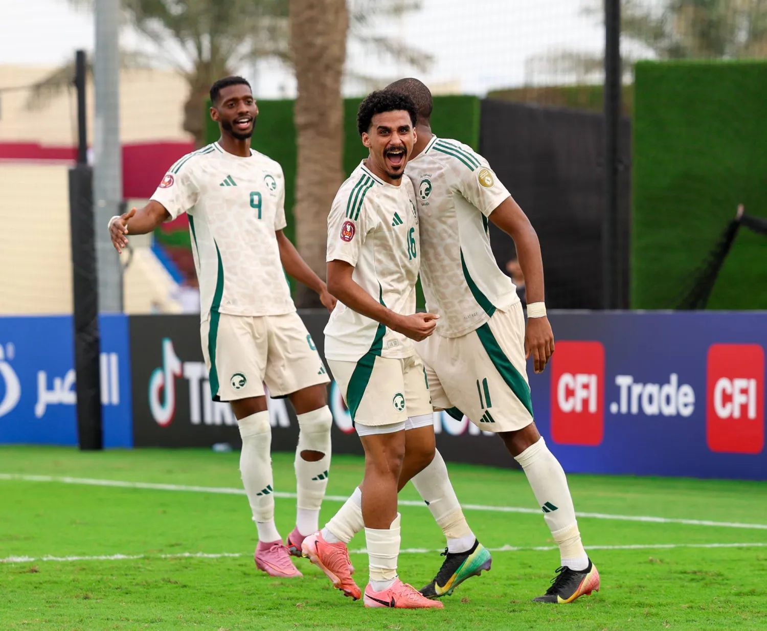 الأخضر سيواجه العراق في نصف النهائي (المنتخب السعودي)