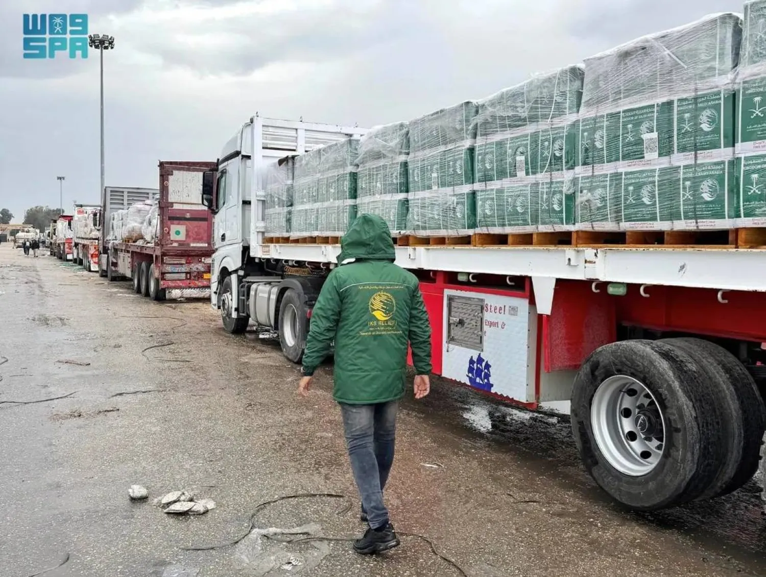 The shipment includes a large quantity of food baskets and tents. SPA