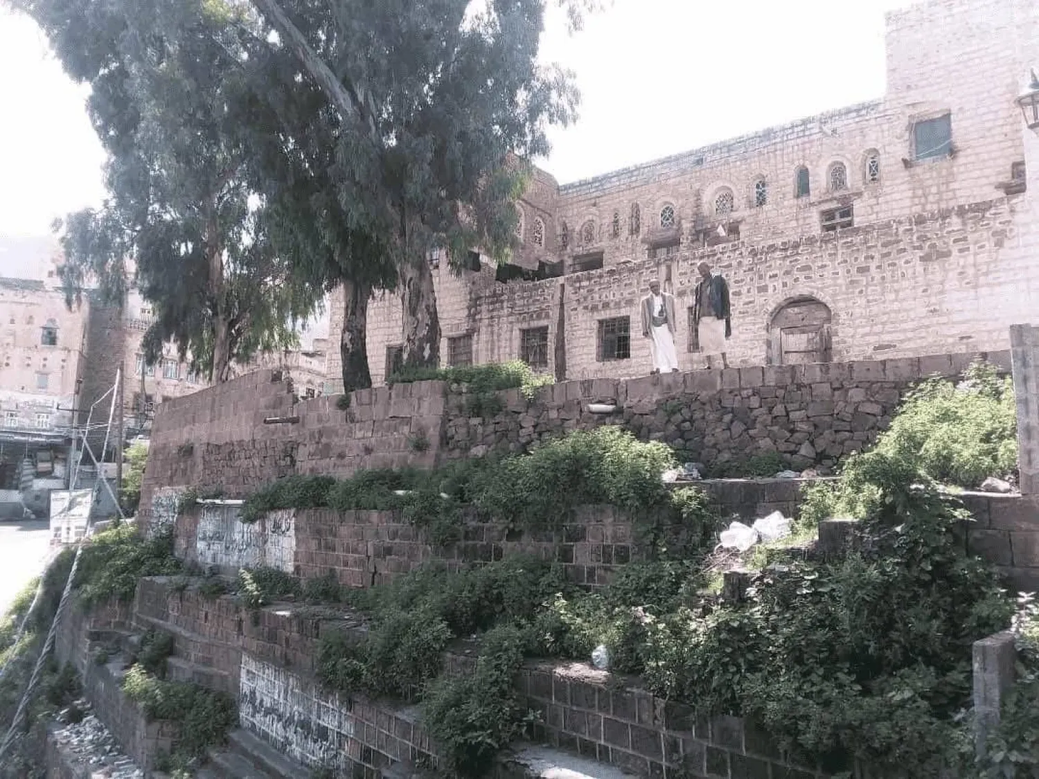 متحف إب مغلق وتحول إلى مسكن… والقطع الأثرية نُقلت إلى المخازن (إعلام محلي)
