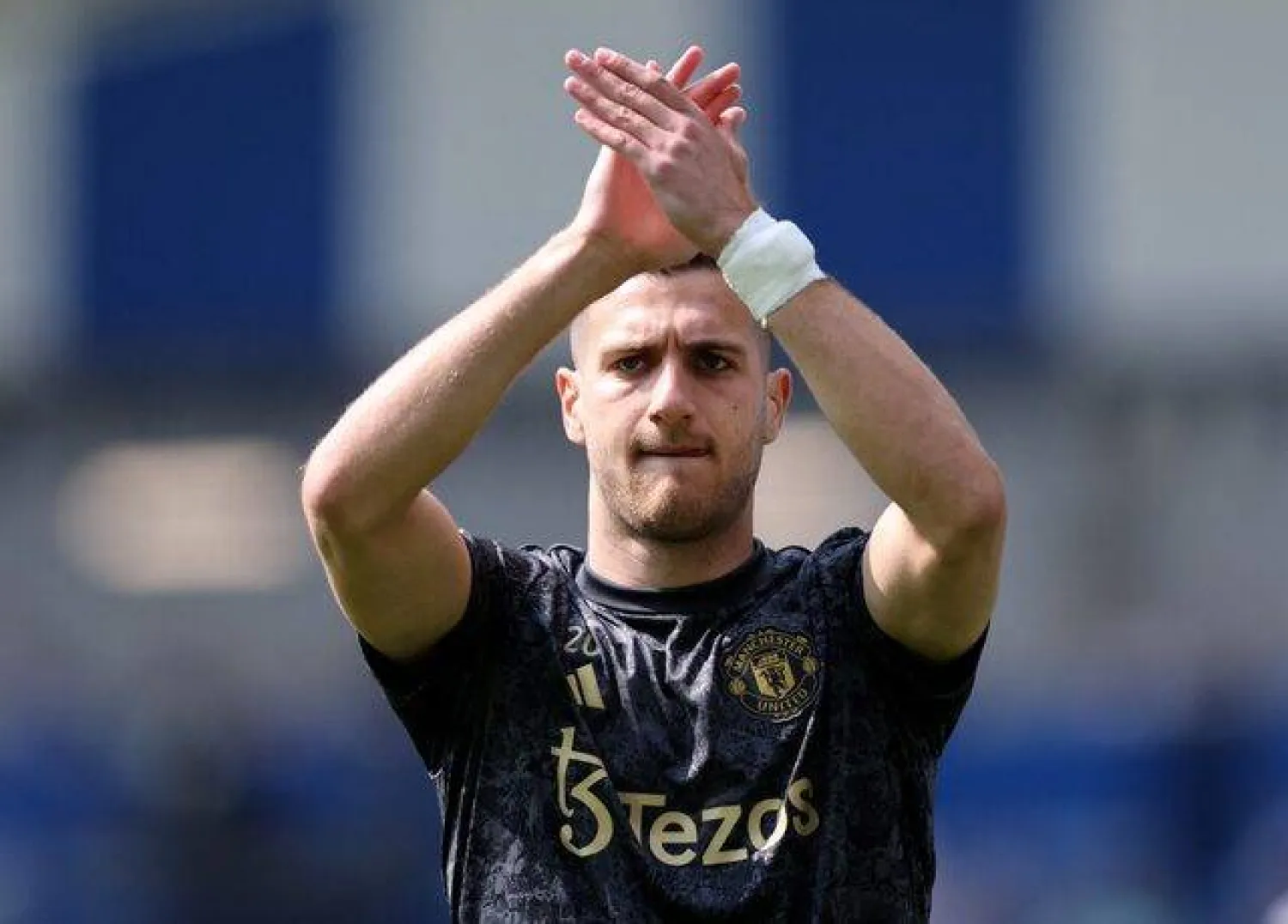 ديوغو دالوت لاعب مان يونايتد (رويترز)