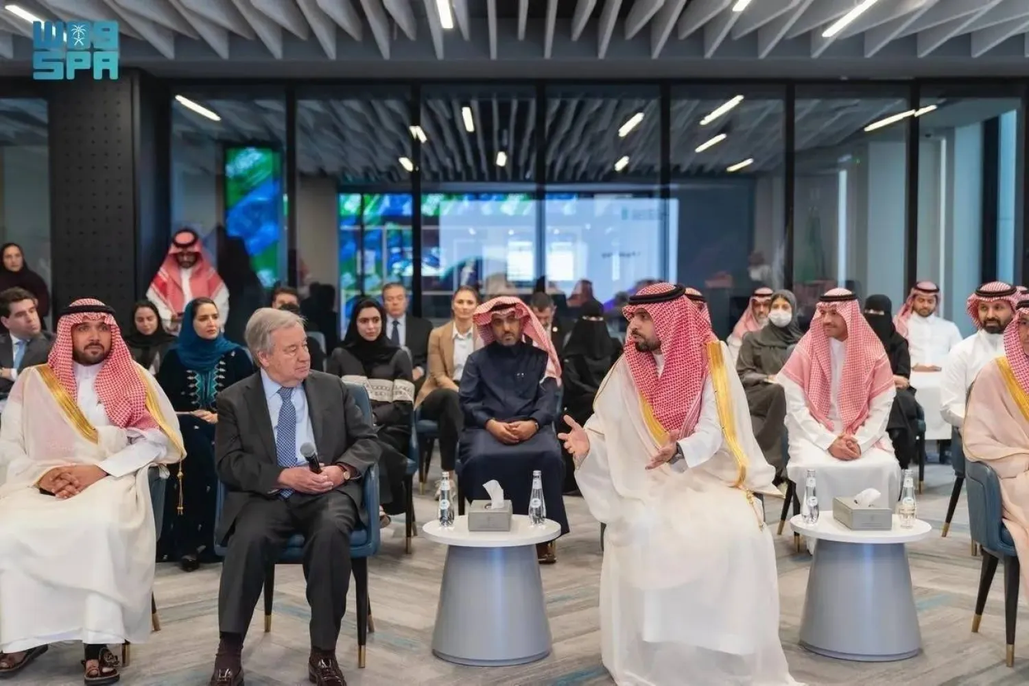 United Nations Secretary-General António Guterres meets with officials at the Innovation Hub of the Digital Government Authority (DGA) in Riyadh on Friday. (SPA)