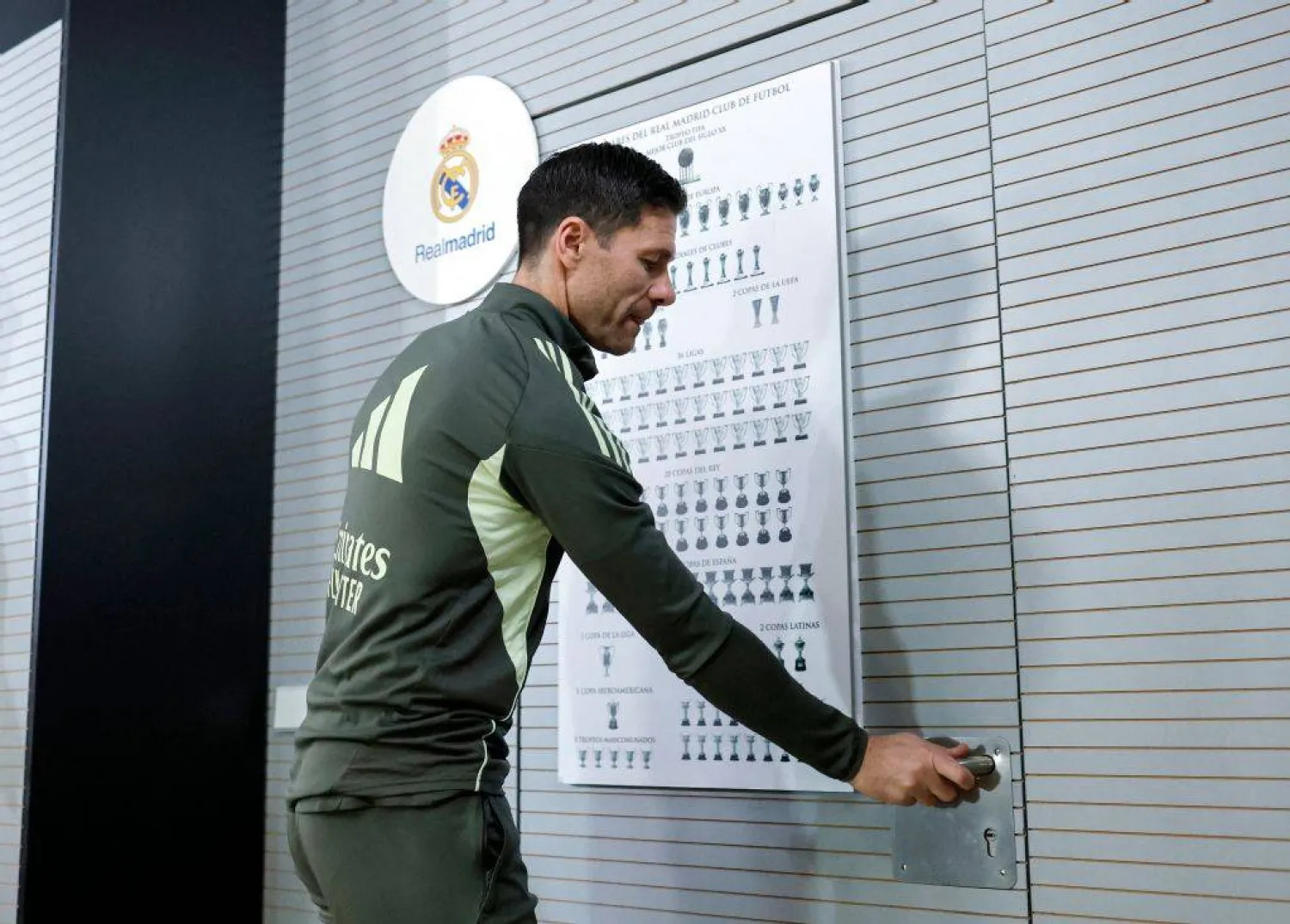 تشابي ألونسو مدرب ريال مدريد (أ.ف.ب)