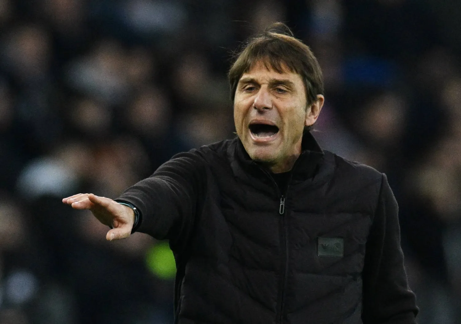 أنطونيو كونتي مدرب نابولي (رويترز)