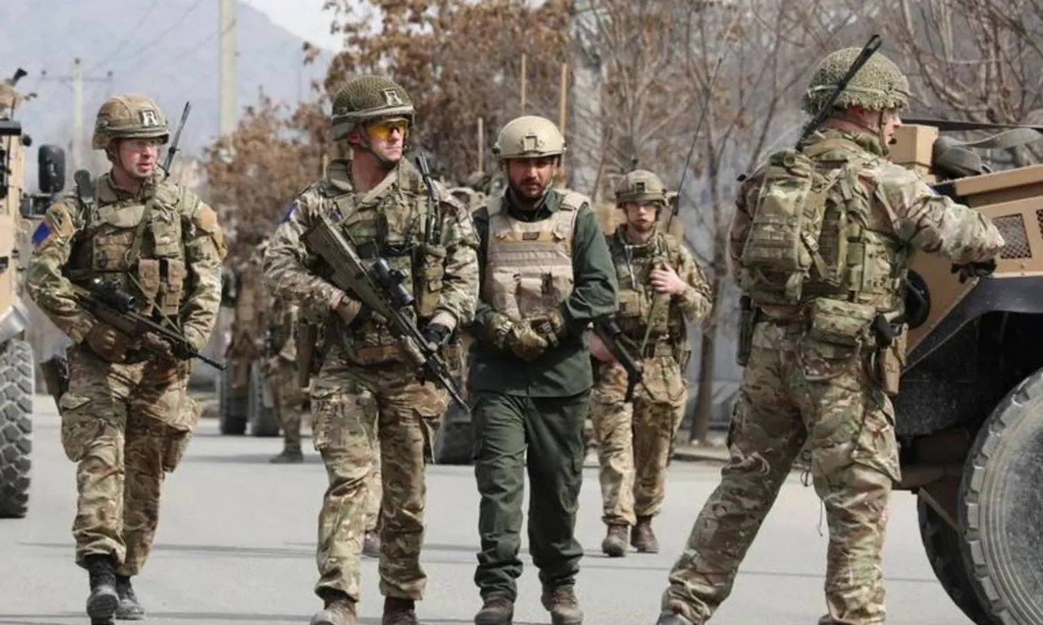 جنود من الجيش البريطاني (رويترز)