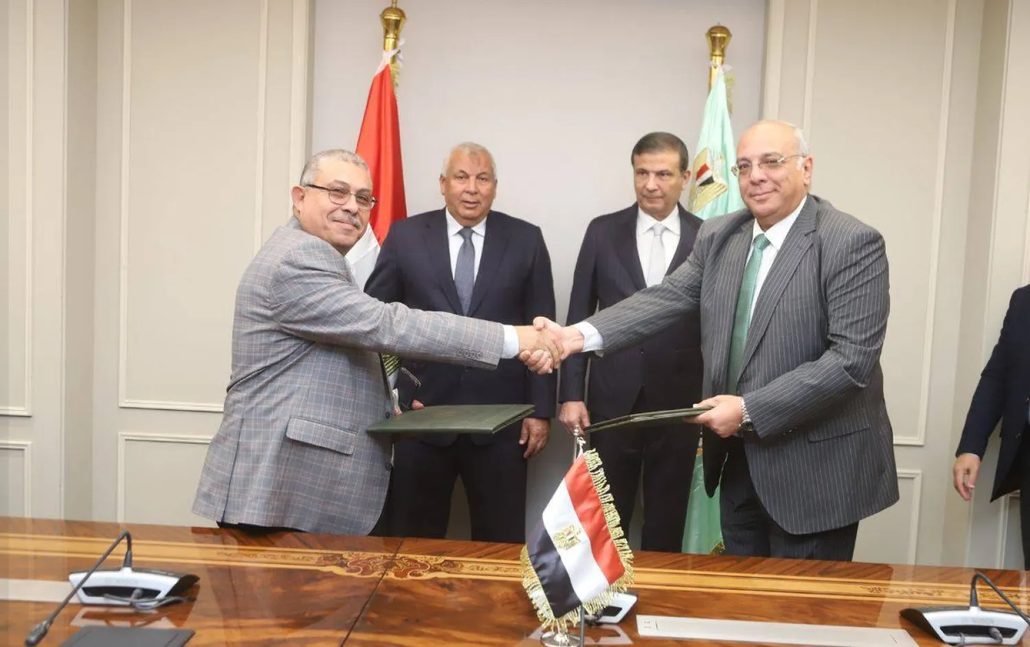 وزارة الزراعة ومحافظة الوادي الجديد توقعان بروتوكولاً لحماية إنتاج الحرير (وزارة الزراعة المصرية)