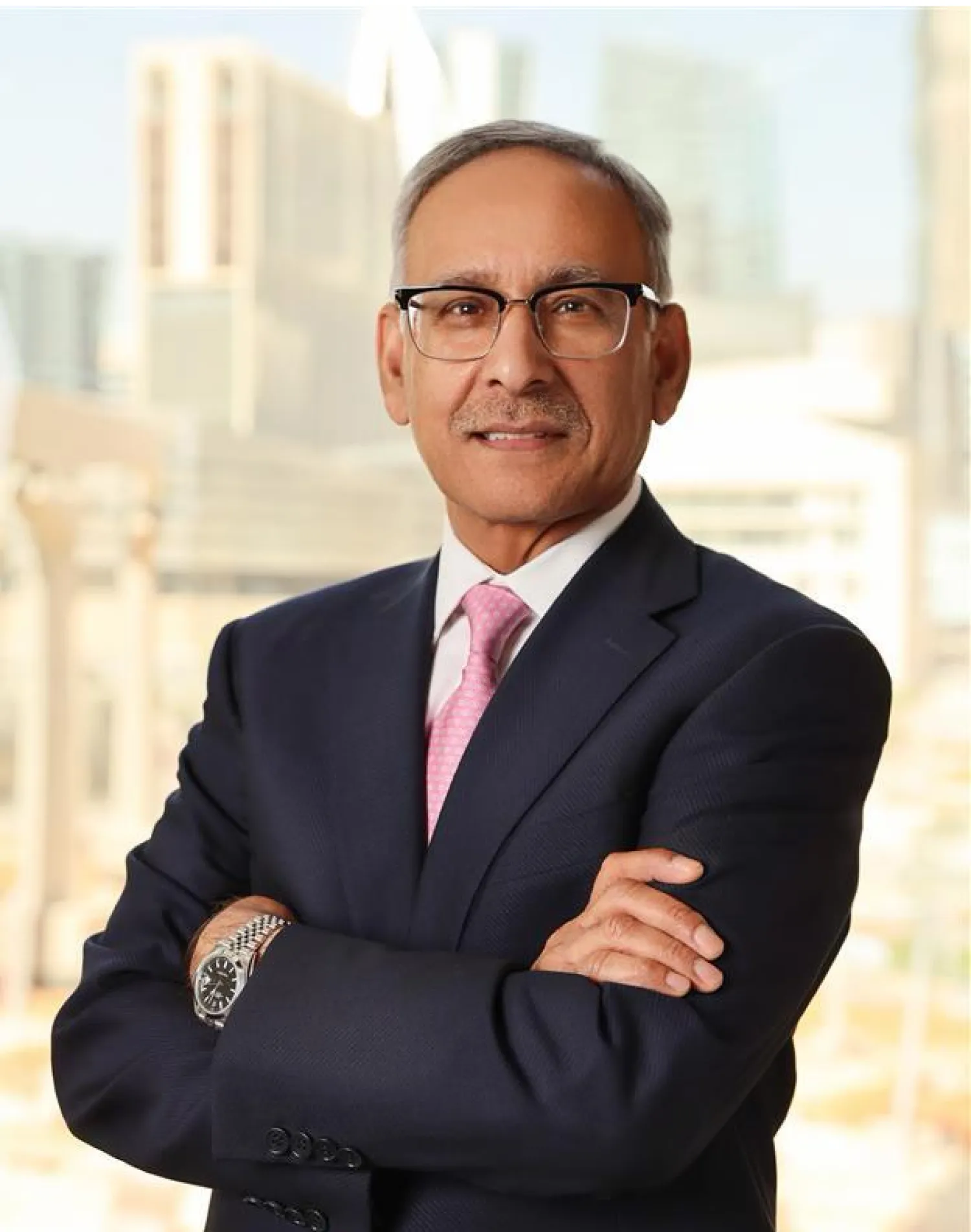 الدكتور محمود خان الرئيس التنفيذي لمؤسسة هيفولوشن (تصوير تركي العقيلي - الشرق الأوسط 1)