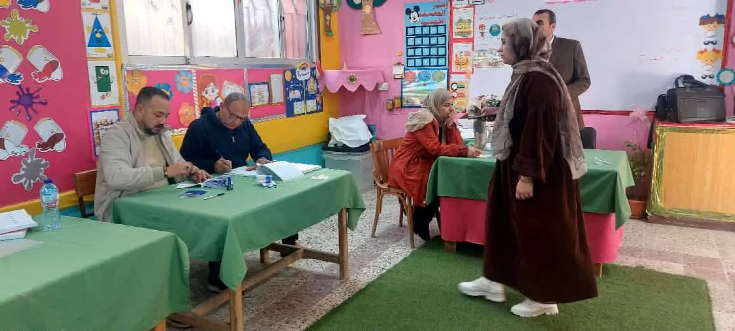 ناخبة قبل الإدلاء بصوتها في محافظة دمياط بشمال مصر (تنسيقية شباب الأحزاب)