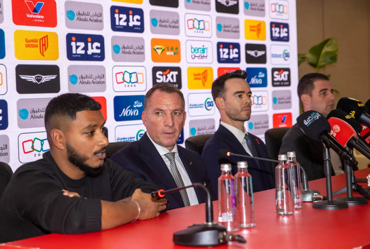 مدرب القادسية الجديد خلال المؤتمر الصحافي (تصوير: عيسى الدبيسي)