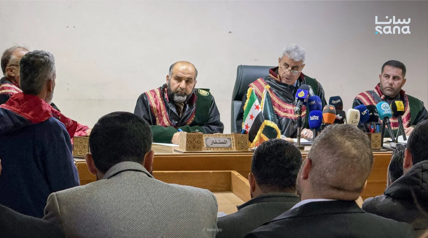 القضاة خلال جلسة محاكمة المتهمين بأحداث الساحل السوري الخميس (سانا)