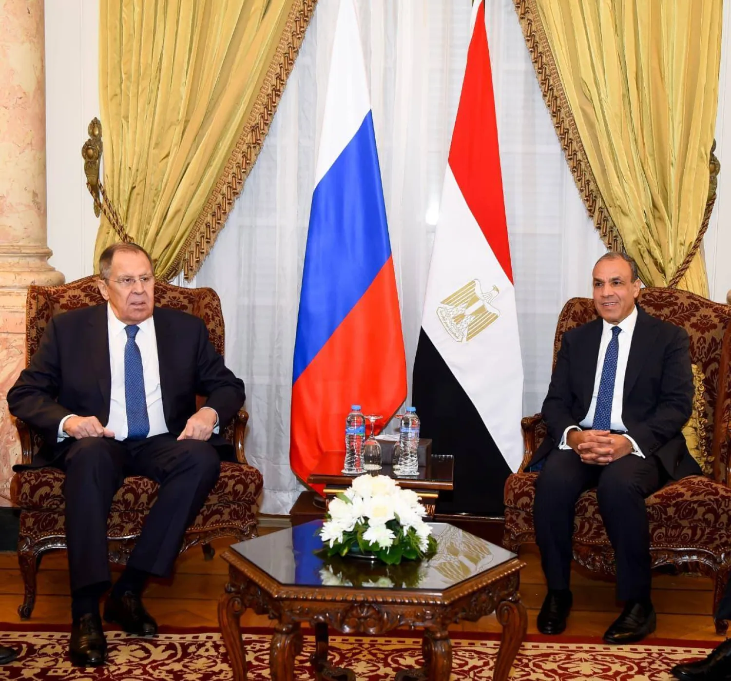 وزير الخارجية المصري خلال استقبال نظيره الروسي في القاهرة الجمعة (الخارجية المصرية)