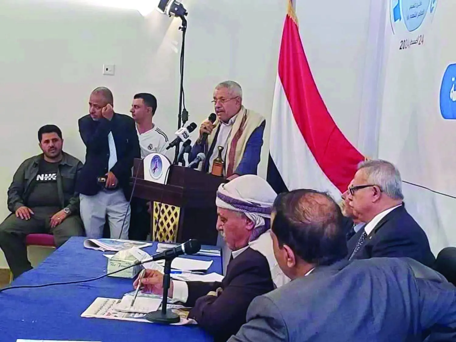 جانب من اجتماعات سابقة لقيادات جناح حزب «المؤتمر الشعبي» في صنعاء (إعلام محلي)