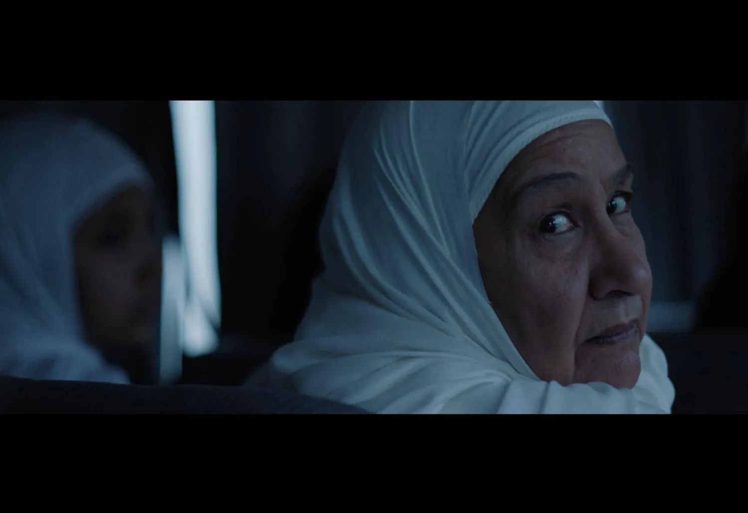 خيرية نظمي في مشهد من فيلم «هجرة» (الشرق الأوسط)